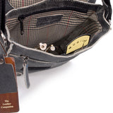 ASHWOOD - Cross Body Bag - Kindle / iPad / Tablet Size - Small Shoulder / Messenger Bag - Distressed Leather - CAMDEN 8351 - Black